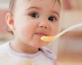 Thực đơn dinh dưỡng cho bé 6 tháng tuổi