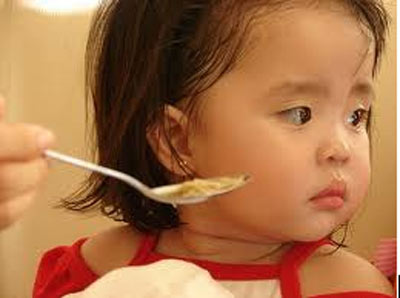 món ăn nhàm chán là nguyên nhân trẻ biếng ăn